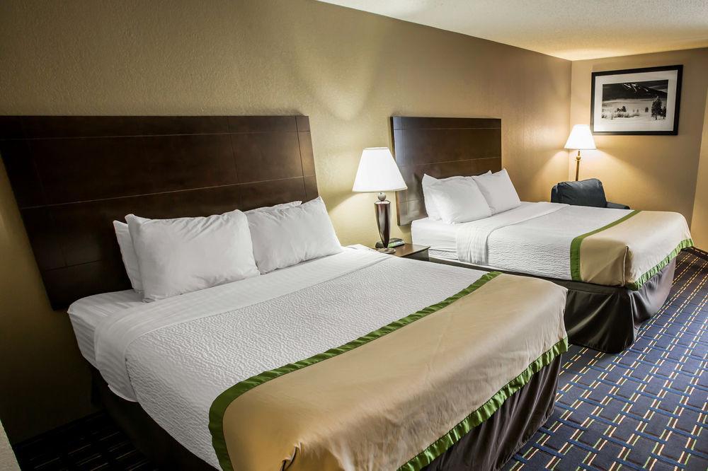 פלטצ'ר Clarion Inn Asheville Airport מראה חיצוני תמונה