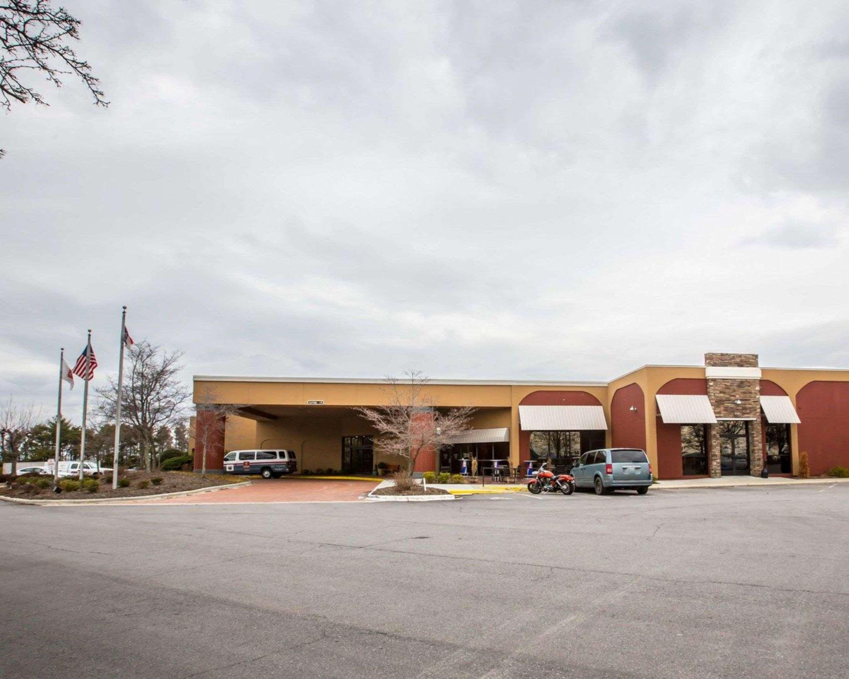 פלטצ'ר Clarion Inn Asheville Airport מראה חיצוני תמונה