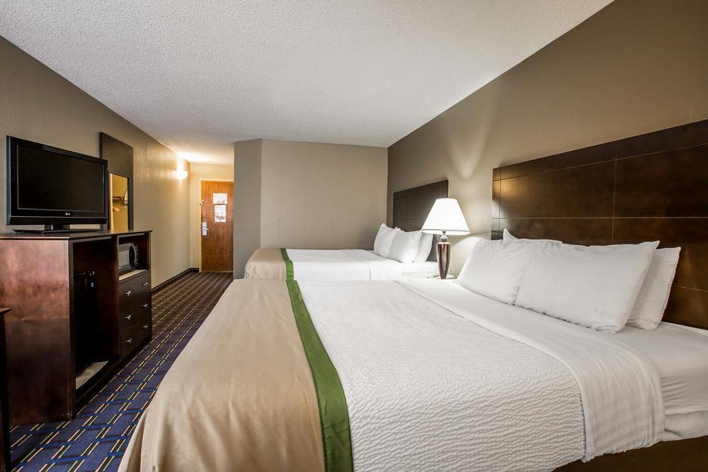 פלטצ'ר Clarion Inn Asheville Airport מראה חיצוני תמונה