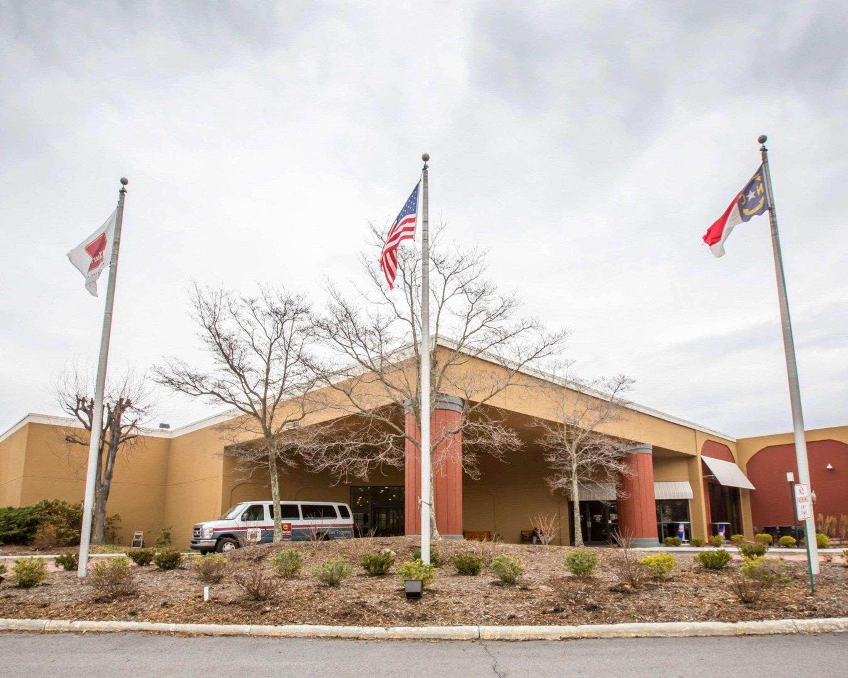 פלטצ'ר Clarion Inn Asheville Airport מראה חיצוני תמונה