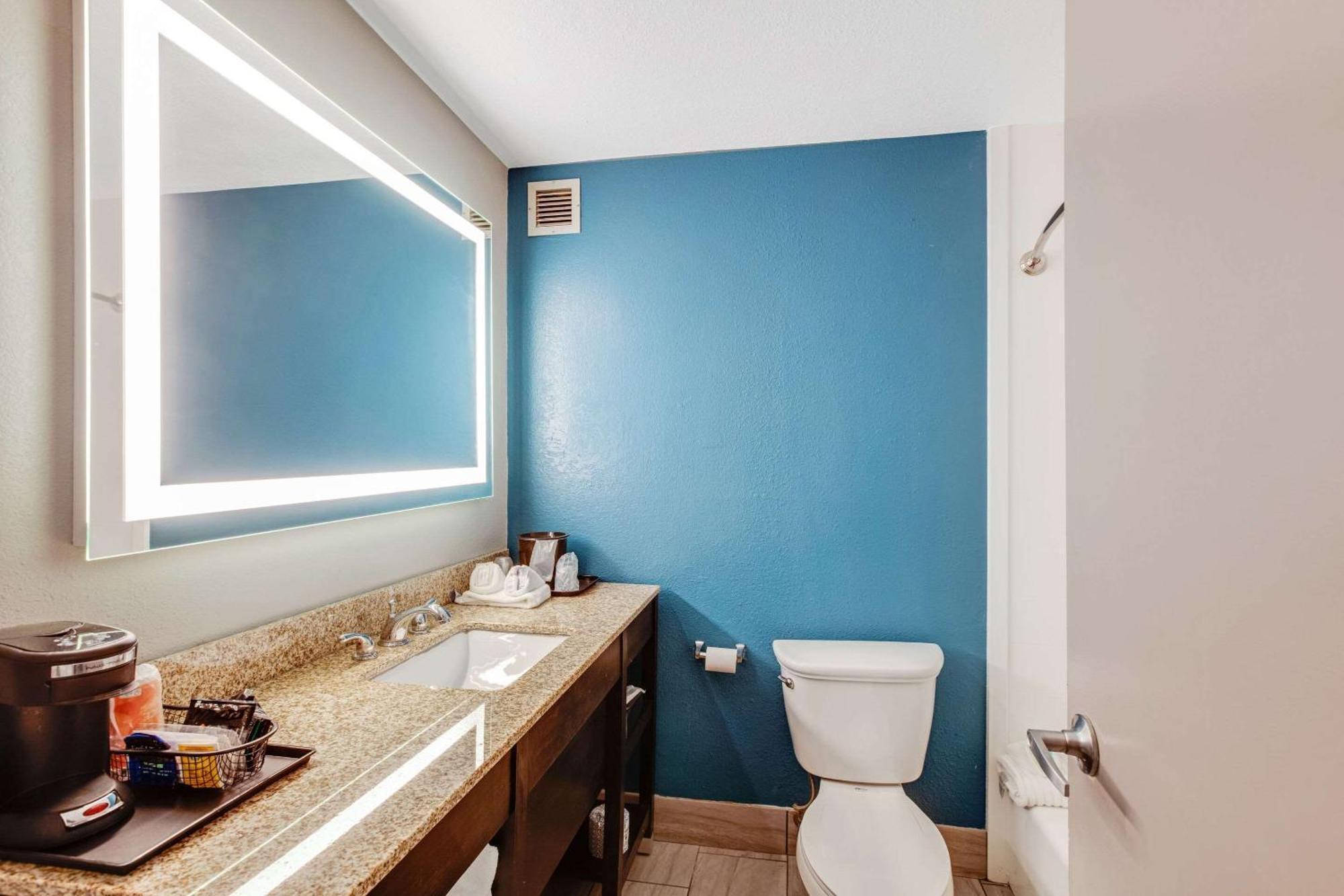 פלטצ'ר Clarion Inn Asheville Airport מראה חיצוני תמונה