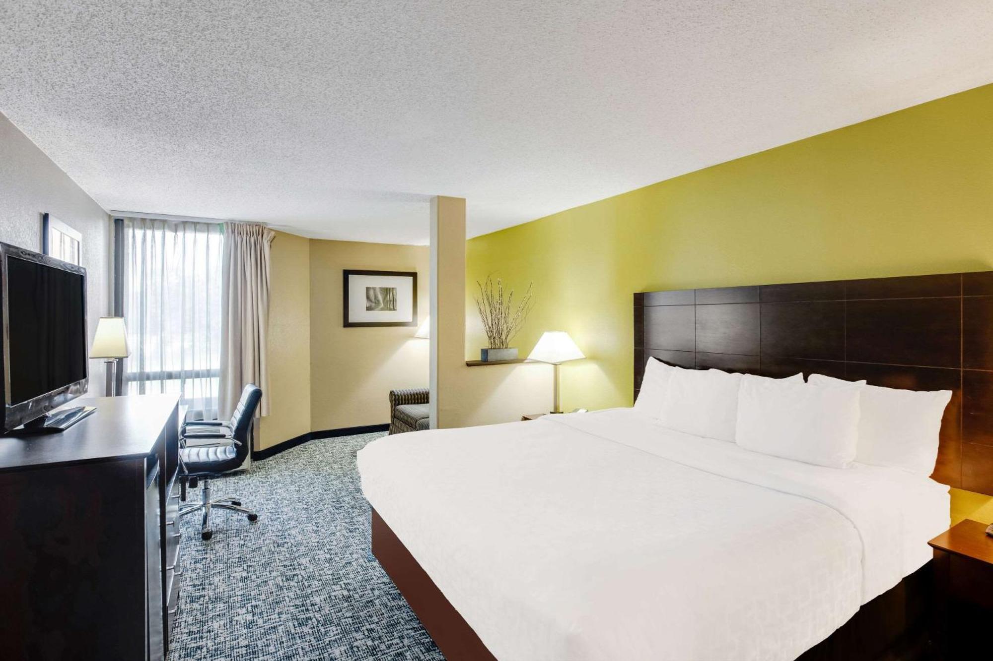 פלטצ'ר Clarion Inn Asheville Airport מראה חיצוני תמונה