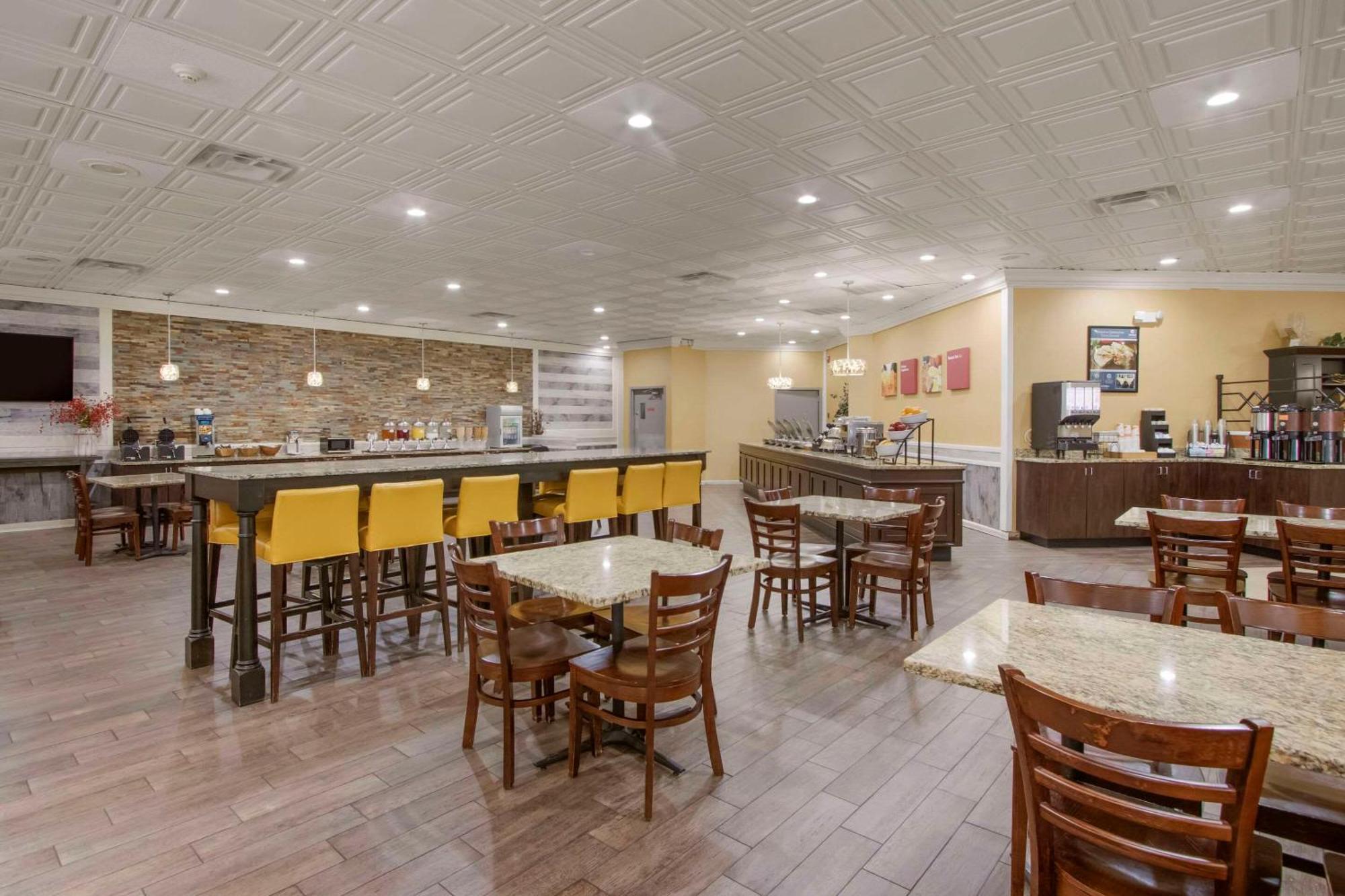 פלטצ'ר Clarion Inn Asheville Airport מראה חיצוני תמונה