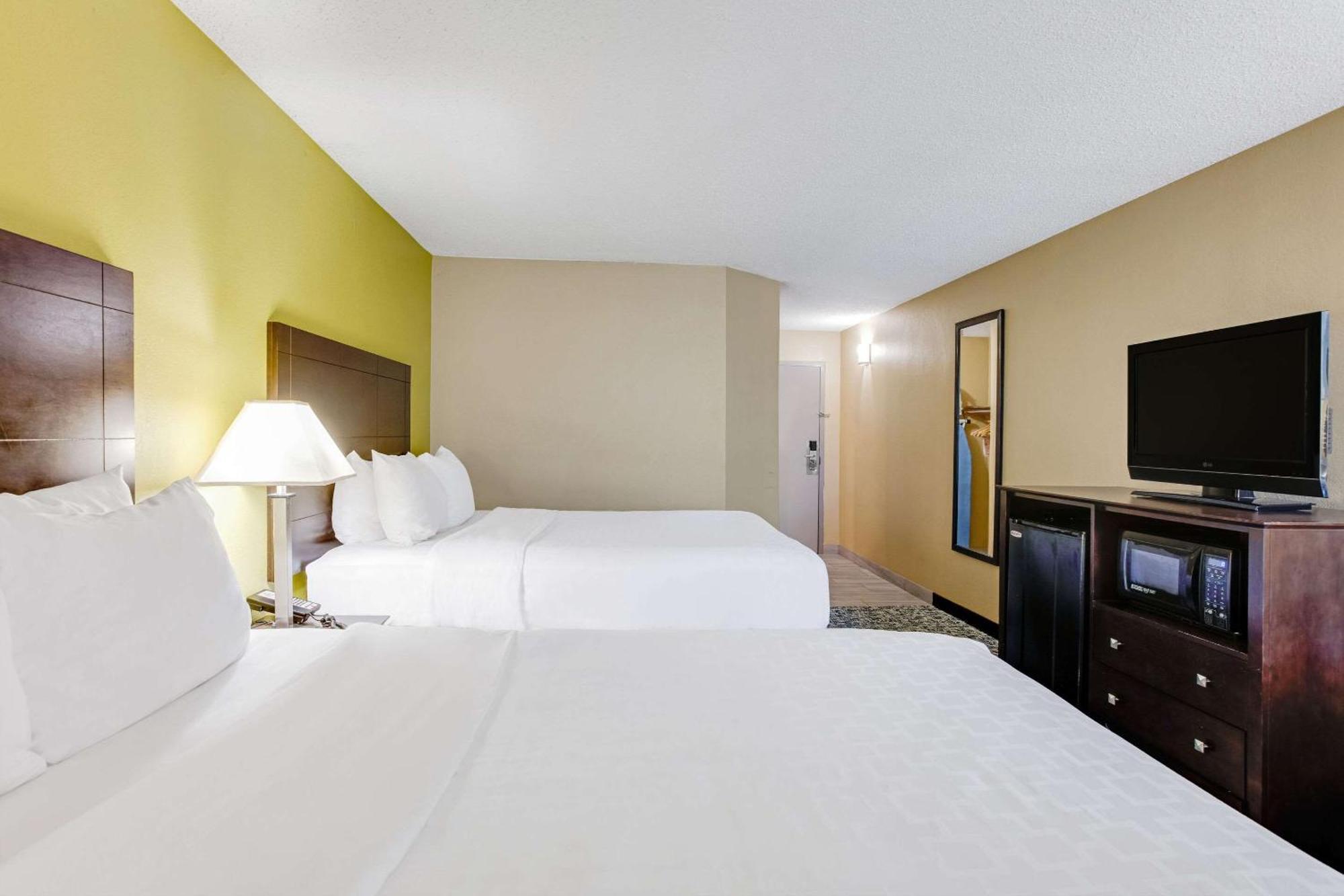 פלטצ'ר Clarion Inn Asheville Airport מראה חיצוני תמונה