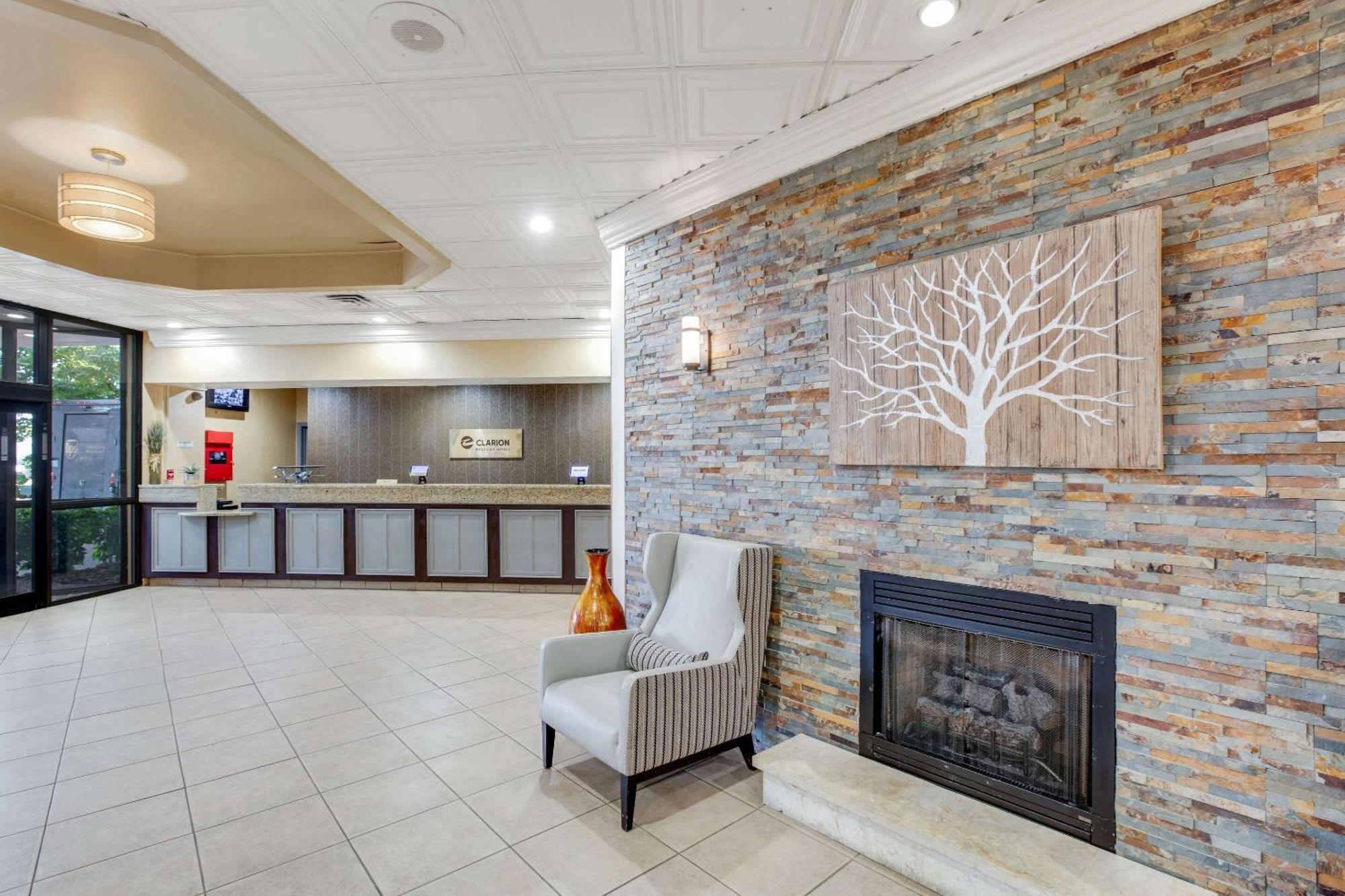 פלטצ'ר Clarion Inn Asheville Airport מראה חיצוני תמונה