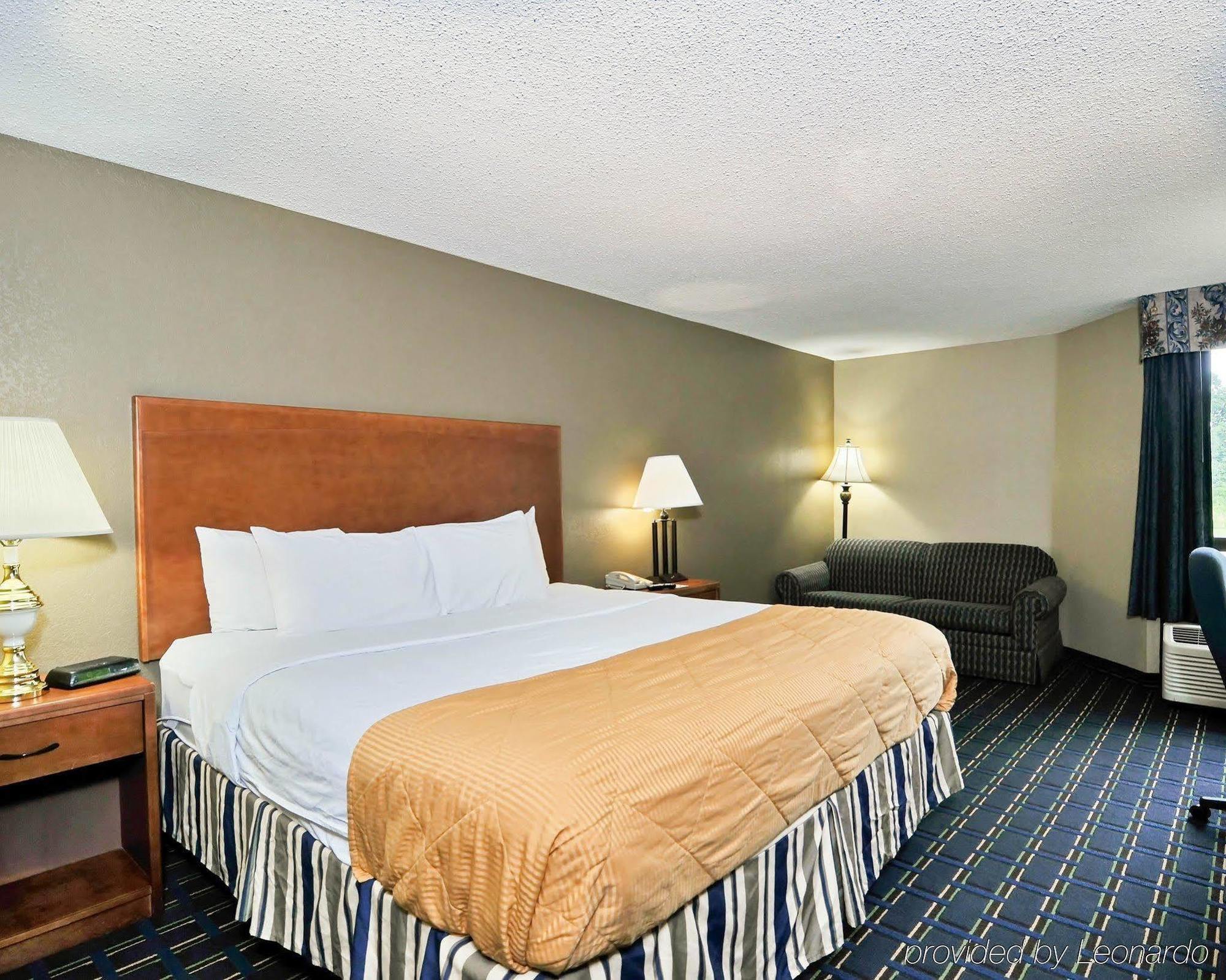 פלטצ'ר Clarion Inn Asheville Airport מראה חיצוני תמונה