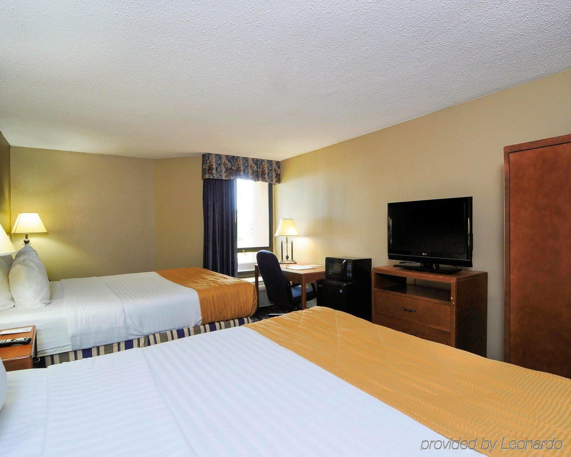 פלטצ'ר Clarion Inn Asheville Airport מראה חיצוני תמונה